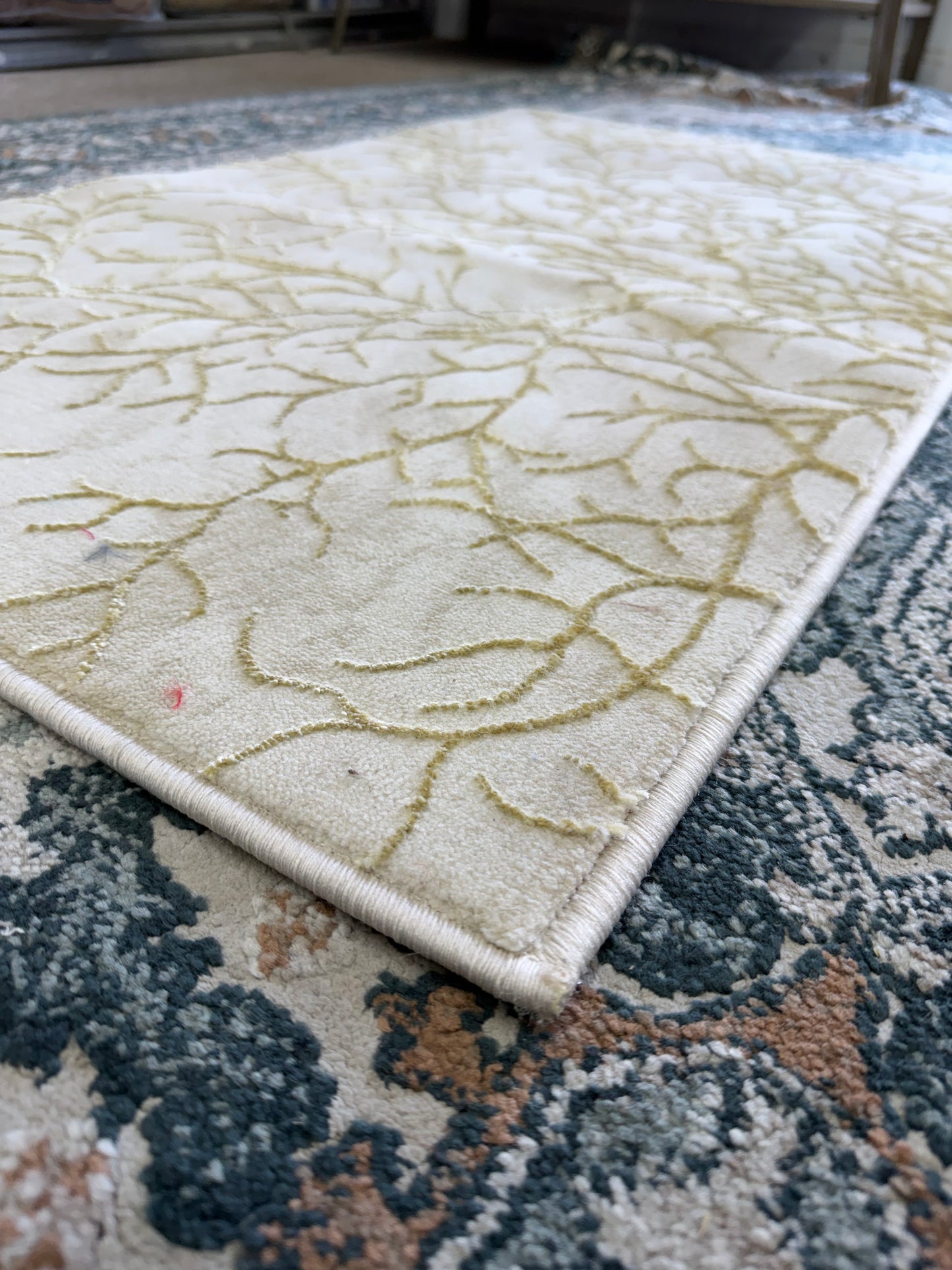 Coral Reef Area Rug – Cream and Metallic Gold (2x3)