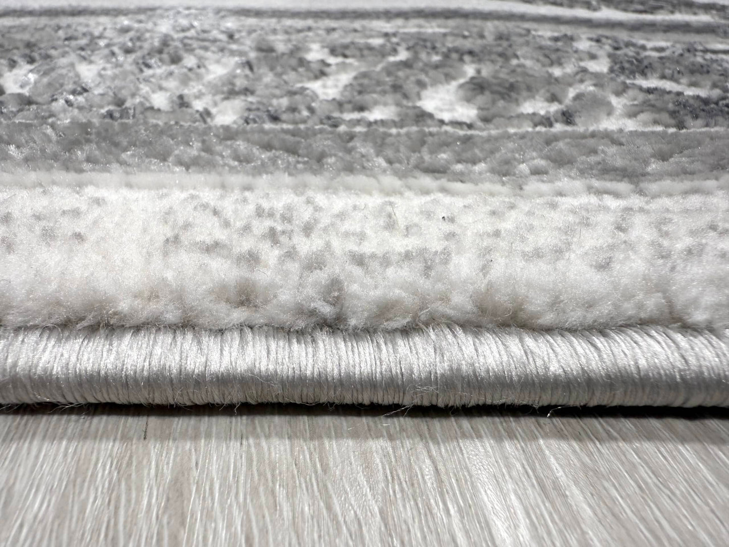 SIGNATURE Rug DESIGN 5205