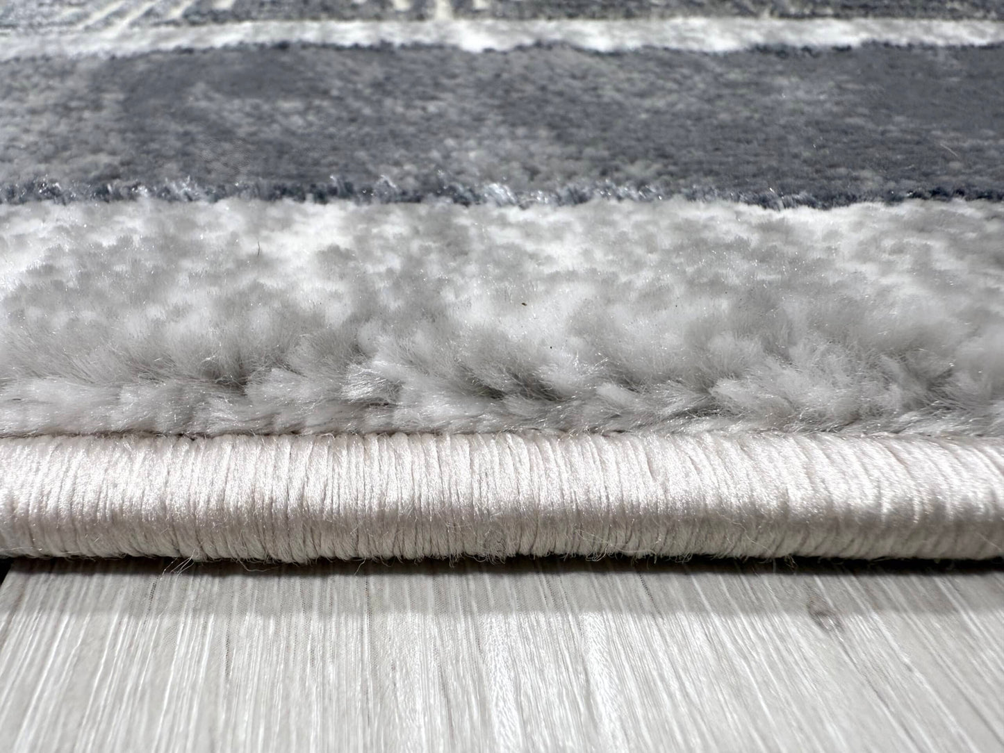 SIGNATURE Rug DESIGN 5206