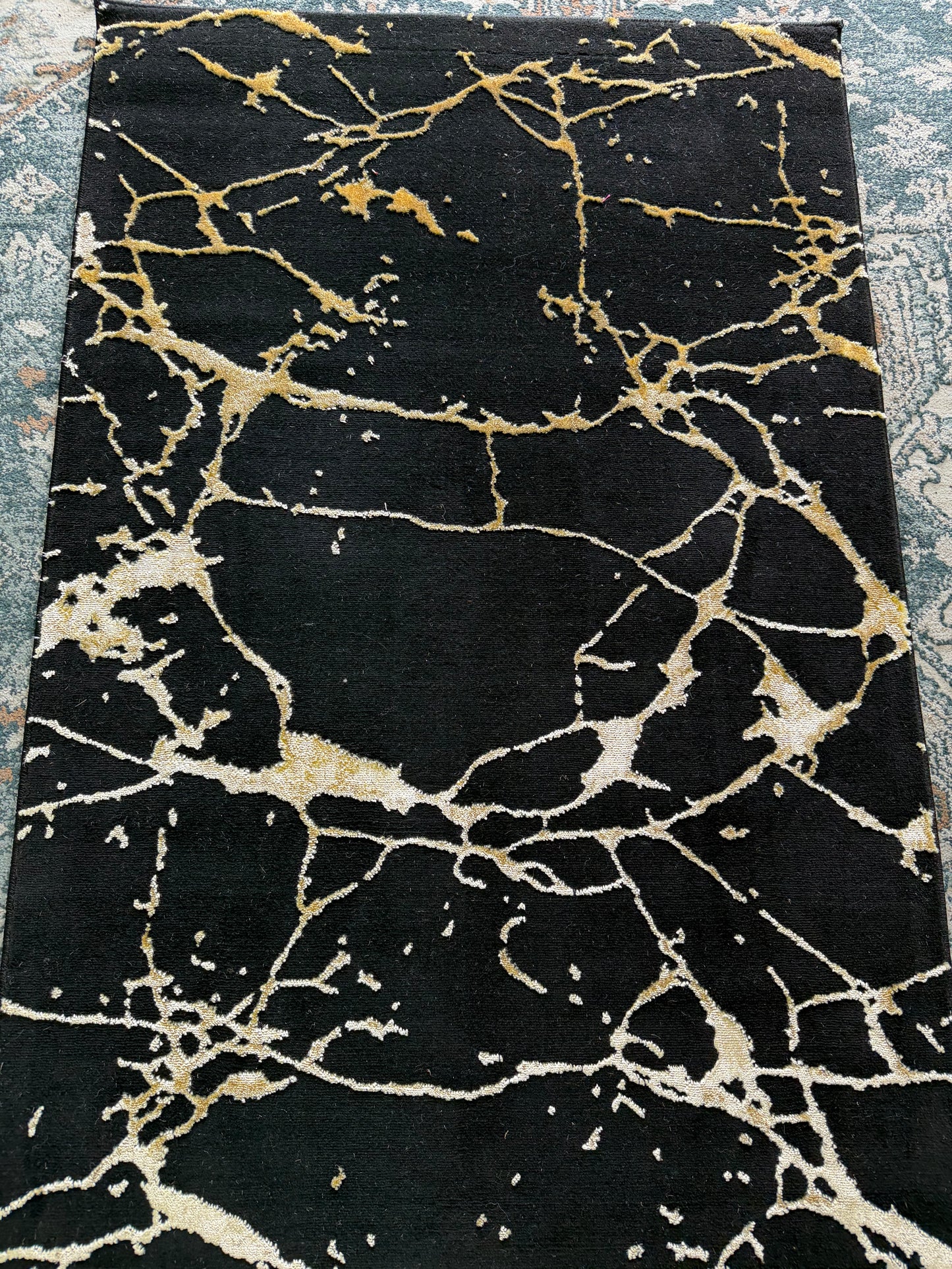 Regal Area Rug – Black and Gold (3x4)