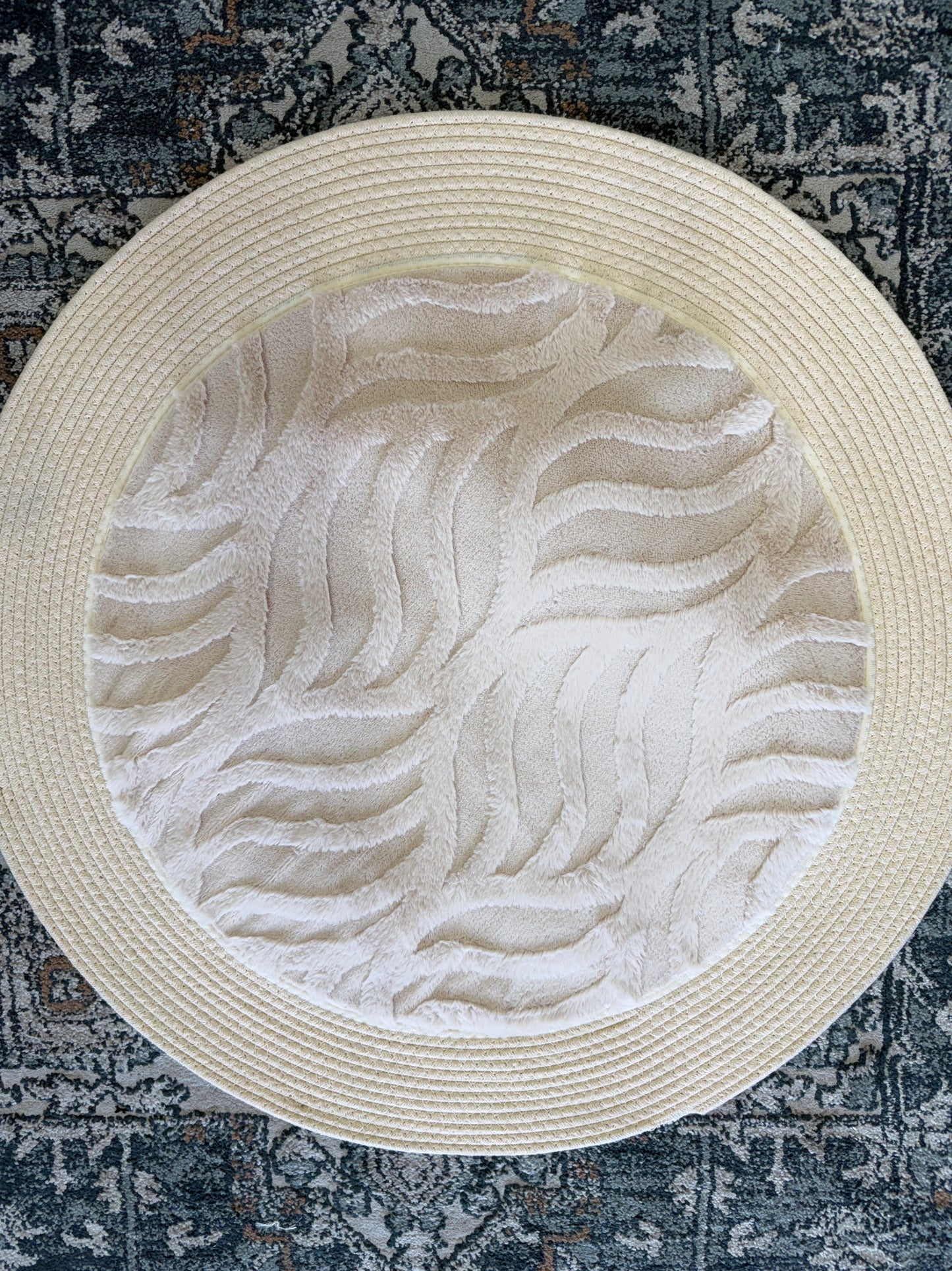 Cosmos Round Area Rug – Cream (Round Accent Rug)