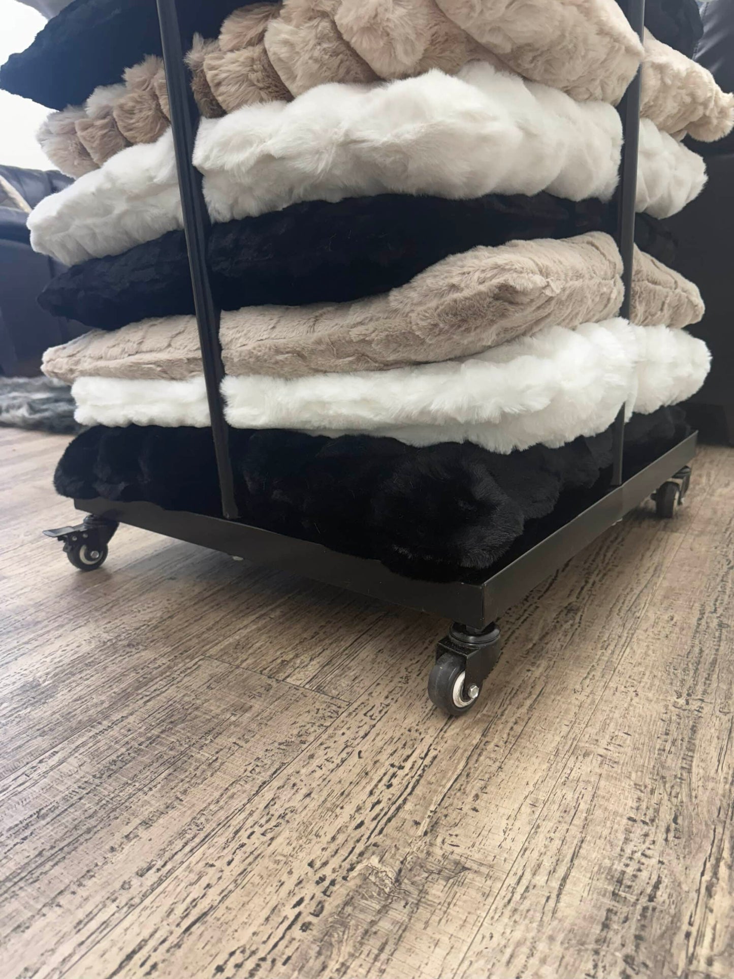 Heavy Duty Portable Pillow Display Rack